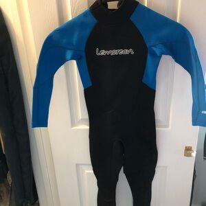 Kids Wet suit size 6